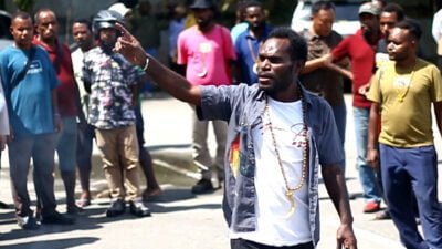 Massa Geruduk Pleno KPU Puncak Protes Penetapan Anggota DPRD Terpilih