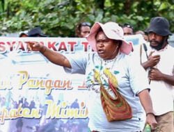 Ketika Mama-mama Papua Murka ke DPRD Mimika