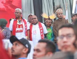 Joko Widodo: ‘Wong Cilik’ untuk Johannes Rettob dan Emanuel Kemong