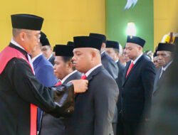 35 Anggota DPRD Mimika Dikukuhkan, Iwan Anwar dan Asri Akkas Pimpinan Sementara