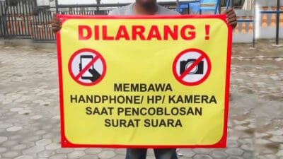 Bawaslu Mimika: Pemilih Dilarang Bawa HP dan Alat Perekam ke Bilik Suara