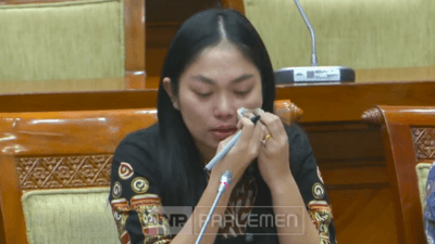 Sambil Terisak, Istri Iptu Tomi: Ibu Bhayangkari yang Beri Dukungan Ikut Diancam
