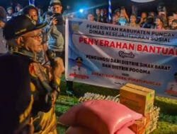 Serahkan Bantuan ke Pengungsi di Timika, Bupati Elvis: Tidak Ada Konflik di Puncak