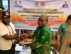 BPBD Mimika serahkan bantuan sembako ke korban longsor di Tsinga Tembagapura