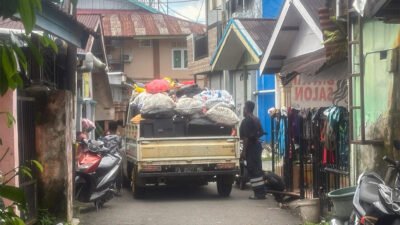 Kelurahan Otomona Mimika jemput sampah dari rumah, masyarakat merasa terbantu