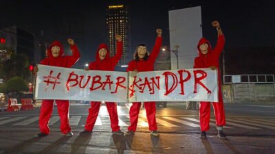 Desakan publik “bubarkan DPR/DPRD” mengemuka di media sosial