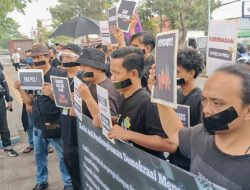 Puluhan Wartawan boikot Polda Jambi buntut dugaan penghalangan liputan