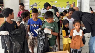 Komunitas Singgah Baca edukasi pilah sampah di Pasar SP3 Mimika