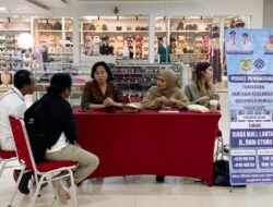 Disnakertrans Mimika Buka Posko Pengaduan THR 2025 di Diana Mall Timika