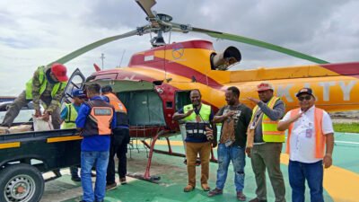 Pemkab Mimika Salurkan Bantuan Sosial untuk Pengungsi Konflik Keamanan di Jila