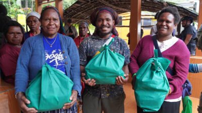 Freeport Berbagi Kasih Natal Bersama Masyarakat di Sekitar Wilayah Operasional