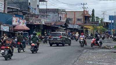 Pendulang di Timika Kembali Padati Jalan Ahmad Yani-Leo Mamiri