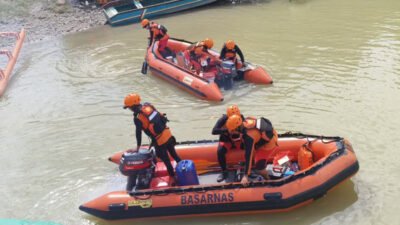 Speed Boat Bawa Pasien Rujukan Puskesmas Agimuga Kehabisan BBM di Perairan Puriri