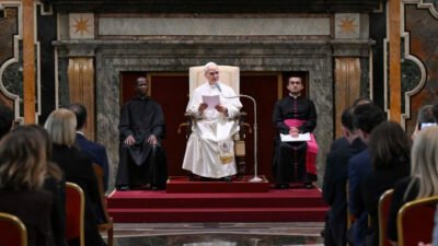 Paus Leo XIV: Pesawat harusnya membawa perdamaian, bukan perang dan kehancuran