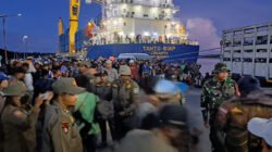 Puluhan Liter Miras “Tak Bertuan” Diamankan di Pelabuhan Pomako