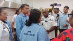 Wabup Mimika Saksikan Proses Pengolahan MBG Hingga Distribusi ke Sekolah