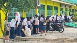 Antusiasme Tinggi, Orang Tua Nilai Penerimaan Murid Baru di SMAN 1 Mimika Lebih Tertib