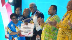 Inovasi Fiskal dan Penurunan Kemiskinan Diakui, Mimika Borong Dua Penghargaan Kemendagri