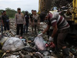 Jenazah Bayi yang Dibuang ke Tumpukan Sampah Masih Disemayamkan di RSUD Mimika