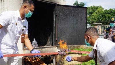 Tak Miliki Sertifikat Karantina, Daging Babi dan Tikus Tanah Dimusnahkan di Timika