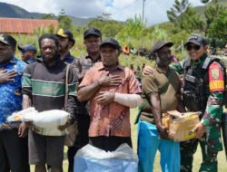 Pemprov Papua Tengah Salurkan Bantuan Kemanusiaan bagi Warga Terdampak Konflik di Puncak