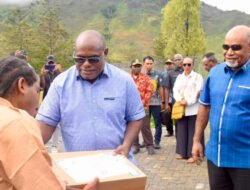 Setelah Dukungan Laptop, Gubernur Papua Tengah Siapkan 100 Beasiswa Kedokteran