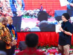 Setahun Pimpin Papua Tengah, Pendidikan Gratis dan SSH Jadi Andalan MeGe Bangun SDM