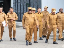 Pimpin Apel Perdana 2026, Gubernur Nawipa Tegaskan Tak Ada Toleransi bagi ASN Indisipliner