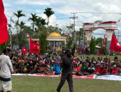Bawa Salib Merah, KNPB di Timika Serukan “Papua Darurat Militer dan Kemanusiaan”