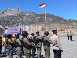 Merah Putih di Cartensz, Kapolda Papua Tengah Gaungkan Wisata Kelas Dunia