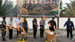 Kejari Mimika Musnahkan Ribuan Obat Terlarang, Sabu hingga Uang Palsu