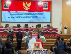 DPRK Mimika Paripurna Istimewa Penghormatan dan Pelepasan Jenazah Karel Gwijangge