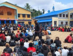 Pelajar Papua Tengah Geruduk Dinas Pendidikan Tuntut Sekolah Gratis dan Tolak MBG