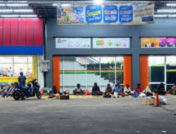 Warga Pesisir Menginap di Emperan Toko saat Festival Mimika, Begini Penjelasan Disbudparekraf